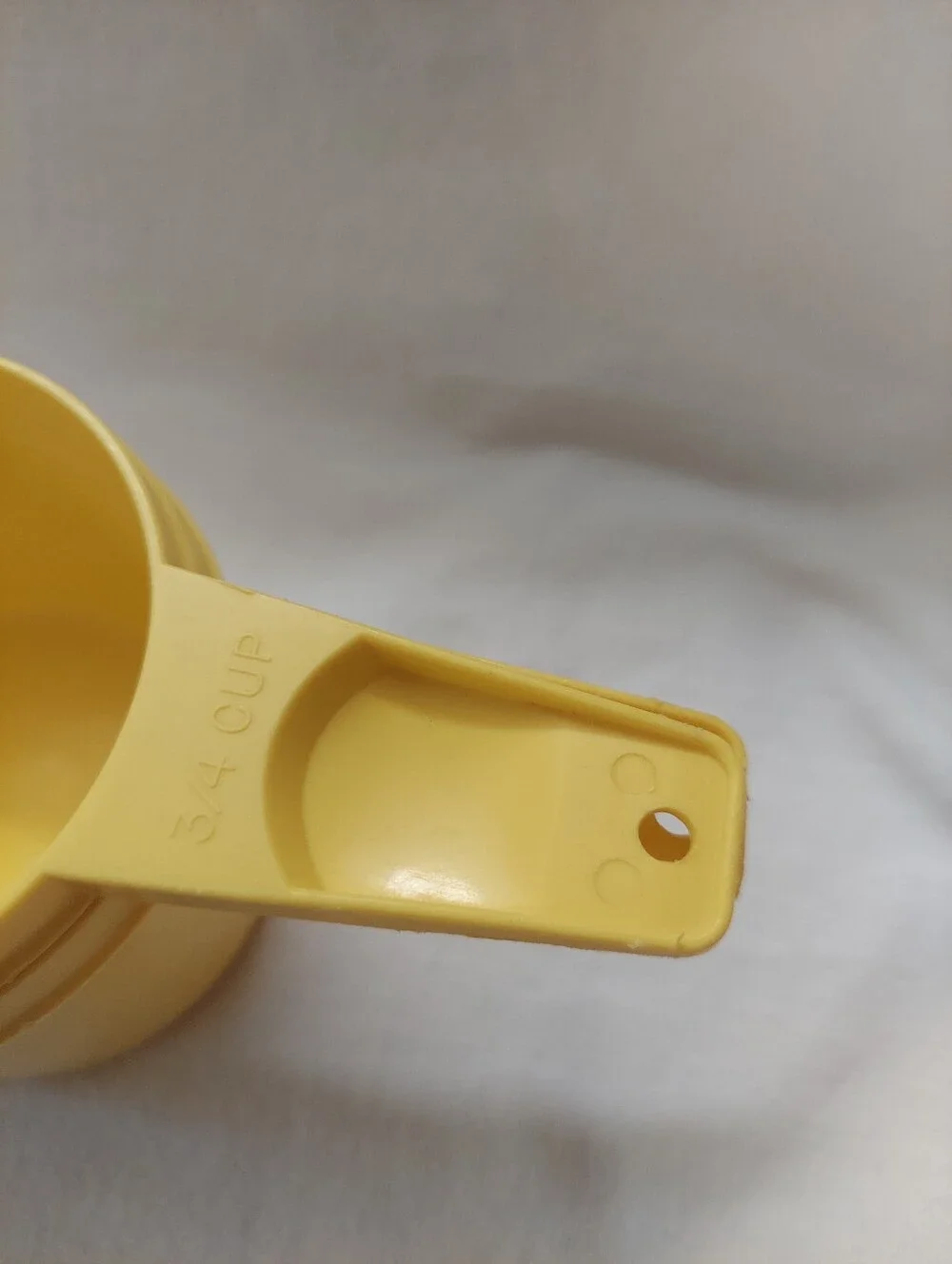 Tupperware Yellow Measuring Cups, Set of 5, Vintage